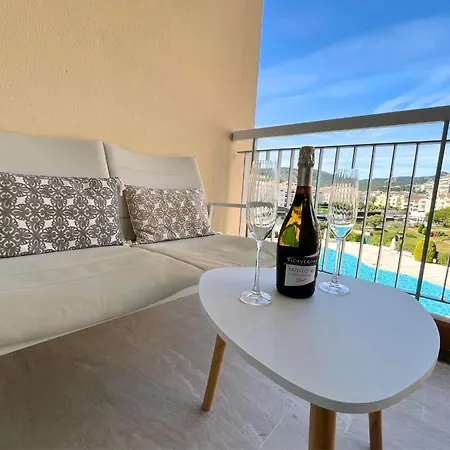 Cannes Marina Vue Exceptionnelle Port Et Piscine Apartment *