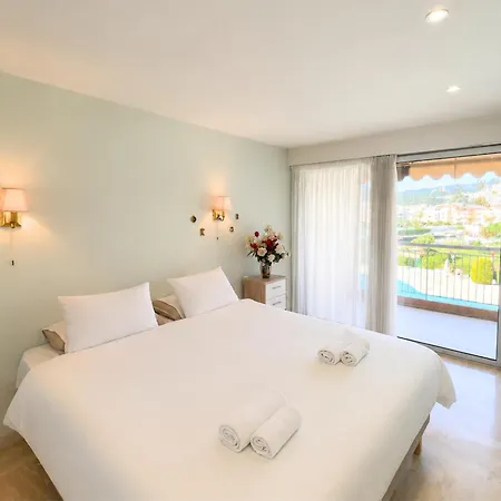 Cannes Marina Vue Exceptionnelle Port Et Piscine *